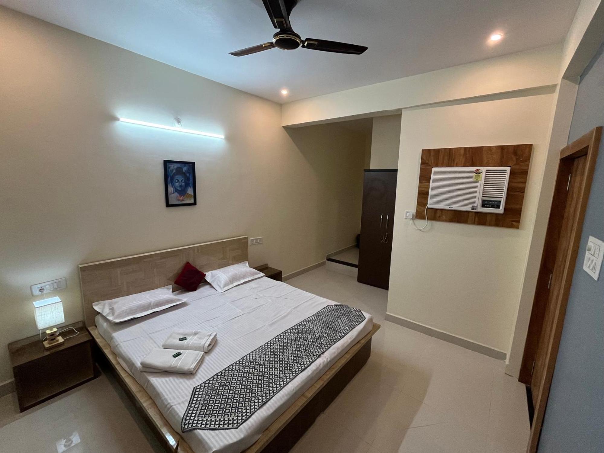 Hotel Shivashray Luxury Stays & Inn اوجاين المظهر الخارجي الصورة