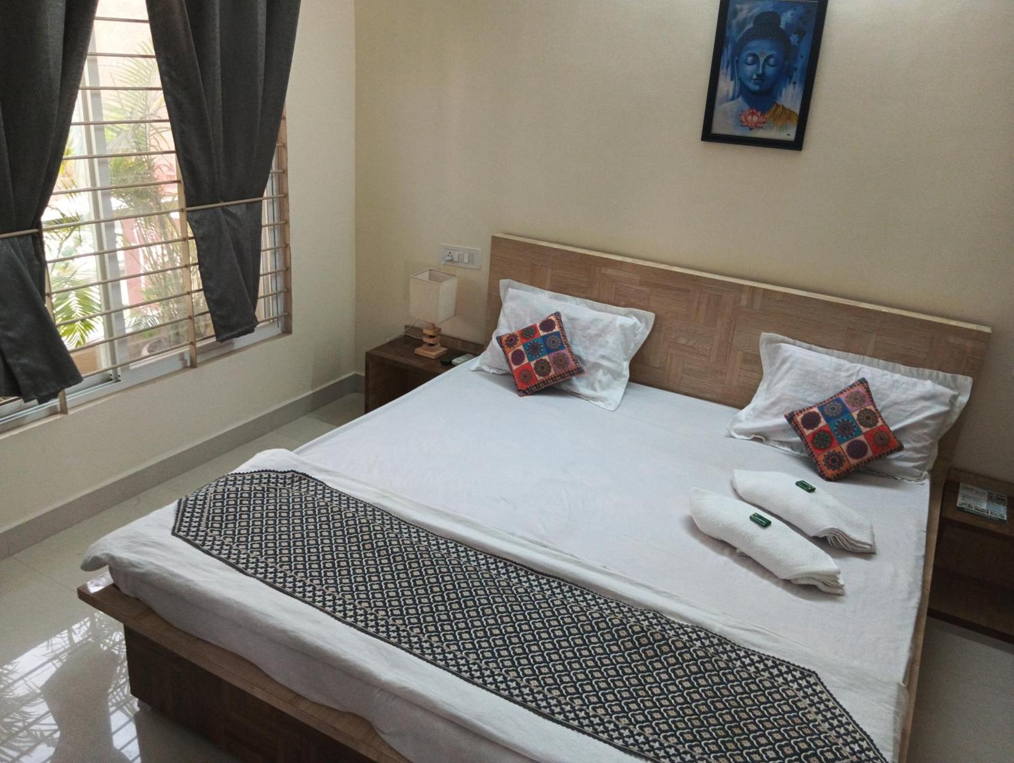 Hotel Shivashray Luxury Stays & Inn اوجاين الغرفة الصورة